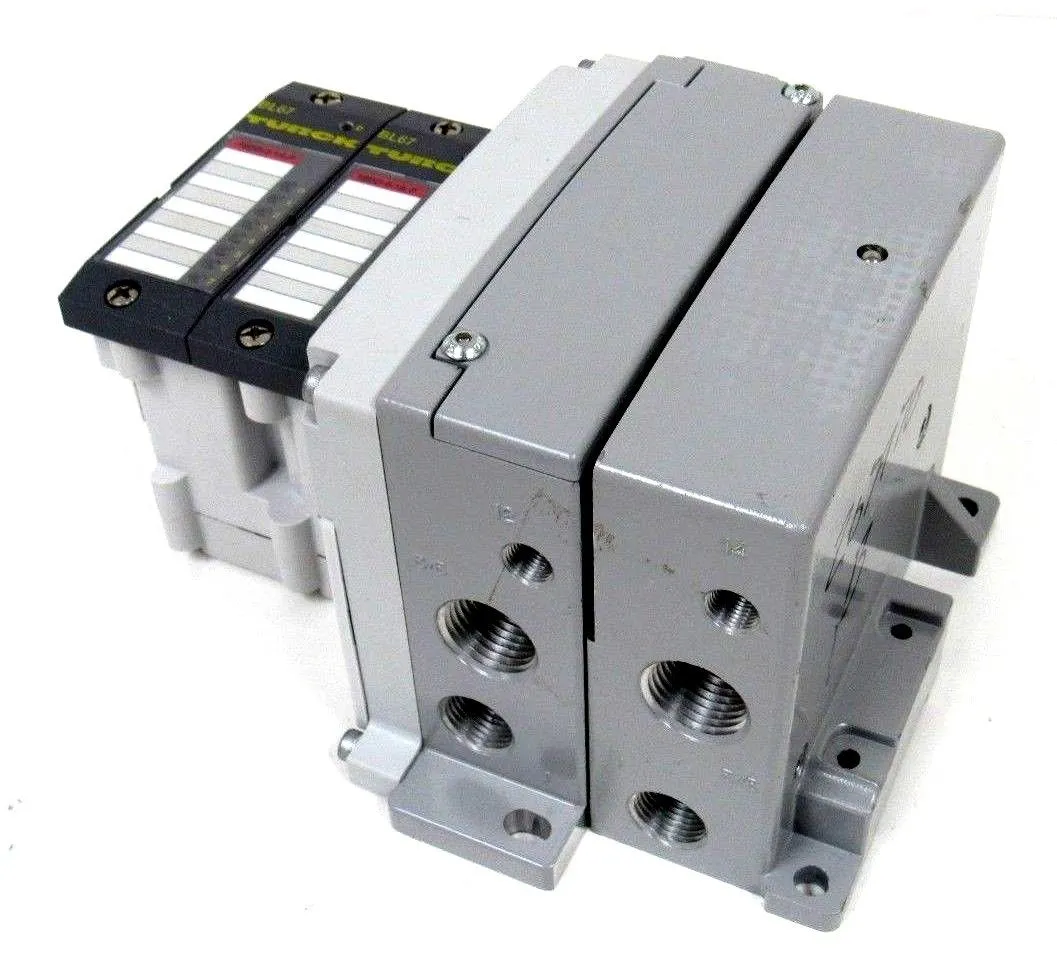 NEW TURCK BL67-16DO-0.1A-P MODULE AND MANIFOLD BL6716DO01AP 6827344