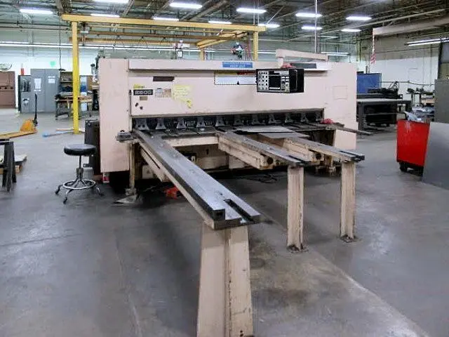 Used 1994 CINCINNATI INC 2500 1/4" X 10' Sheet Metal Shears | Machine Factory Outlet #1267143
