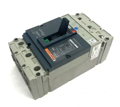 New | in-Stock Merlin Gerin Comp. Molded Case Circuit Breaker 3-Pole MINOR FACE DAMAGE Circuit Breakers Michigan US | Maverick Industrial Sales #1398676