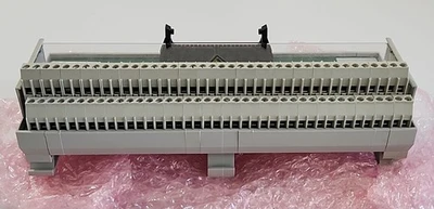 NEW Allen-Bradley 1492-IFM40F-F24-2