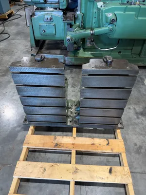 DEVLIEG 22” x 16-1/2” x 30-1/2” Angle Plates | GMT (2)