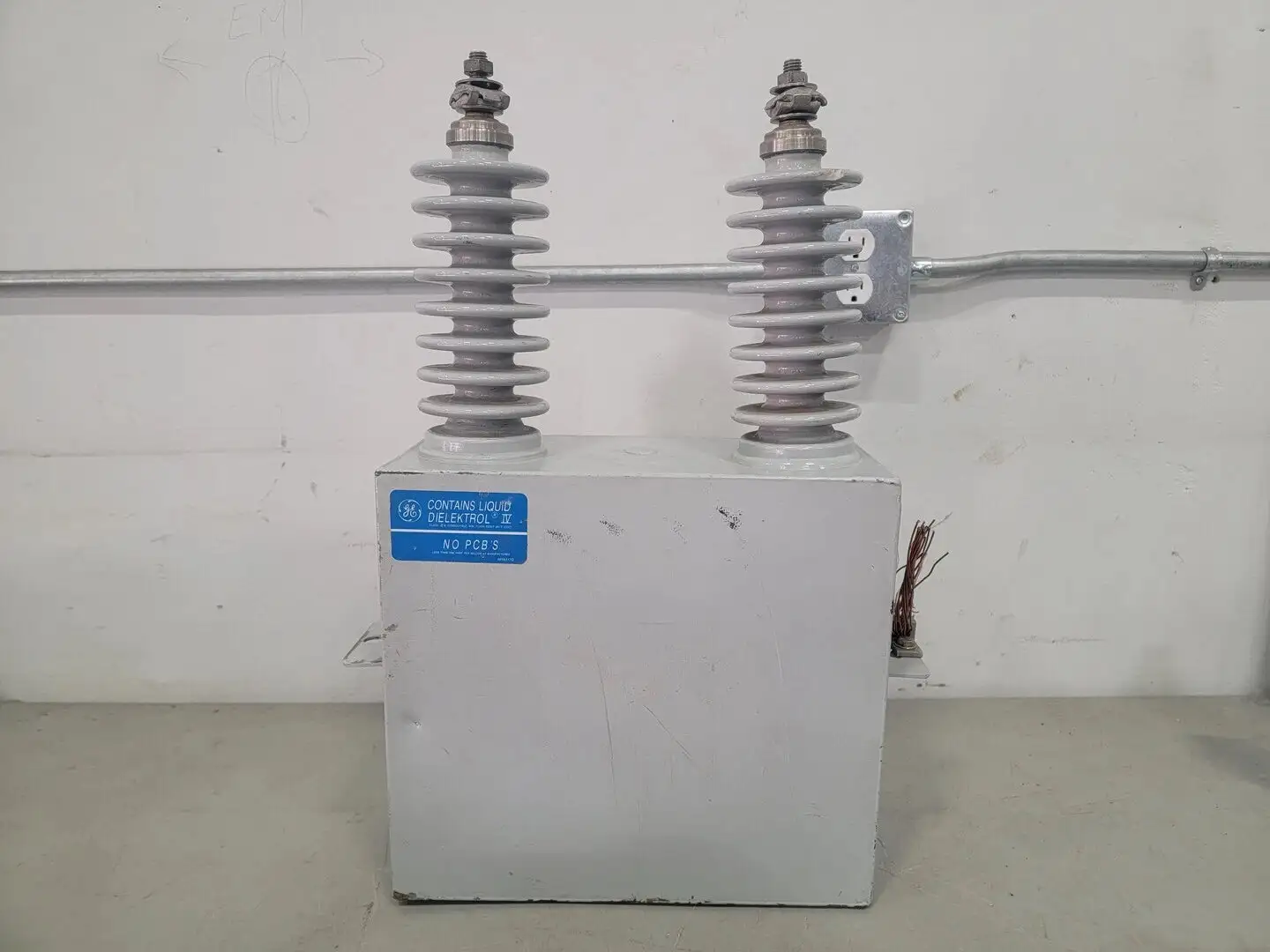 USED 1995 GENERAL ELECTRIC 37V58L400UC50