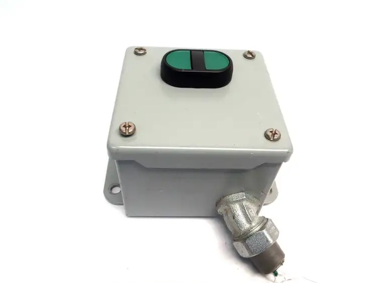 Used HOFFMAN ENCLOSURE 1 HOLES CUT/ CONTACT BLOCK/ CAPACITOR Electrical Boxes | Maverick Industrial Sales #1119925
