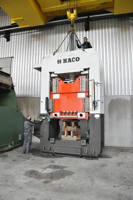 USED HACO 100 TON CNC
