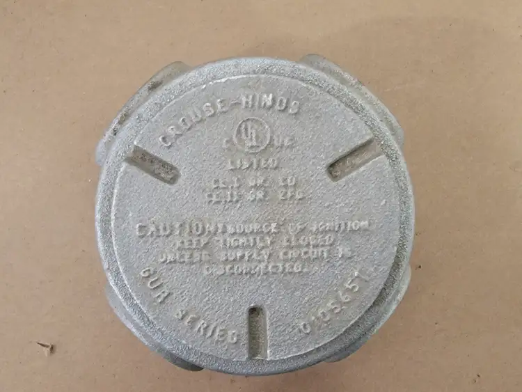 Used CROUSE-HINDS 0105651 Misc Electrical & Power Parts British Columbia CA | Lenmark #246828
