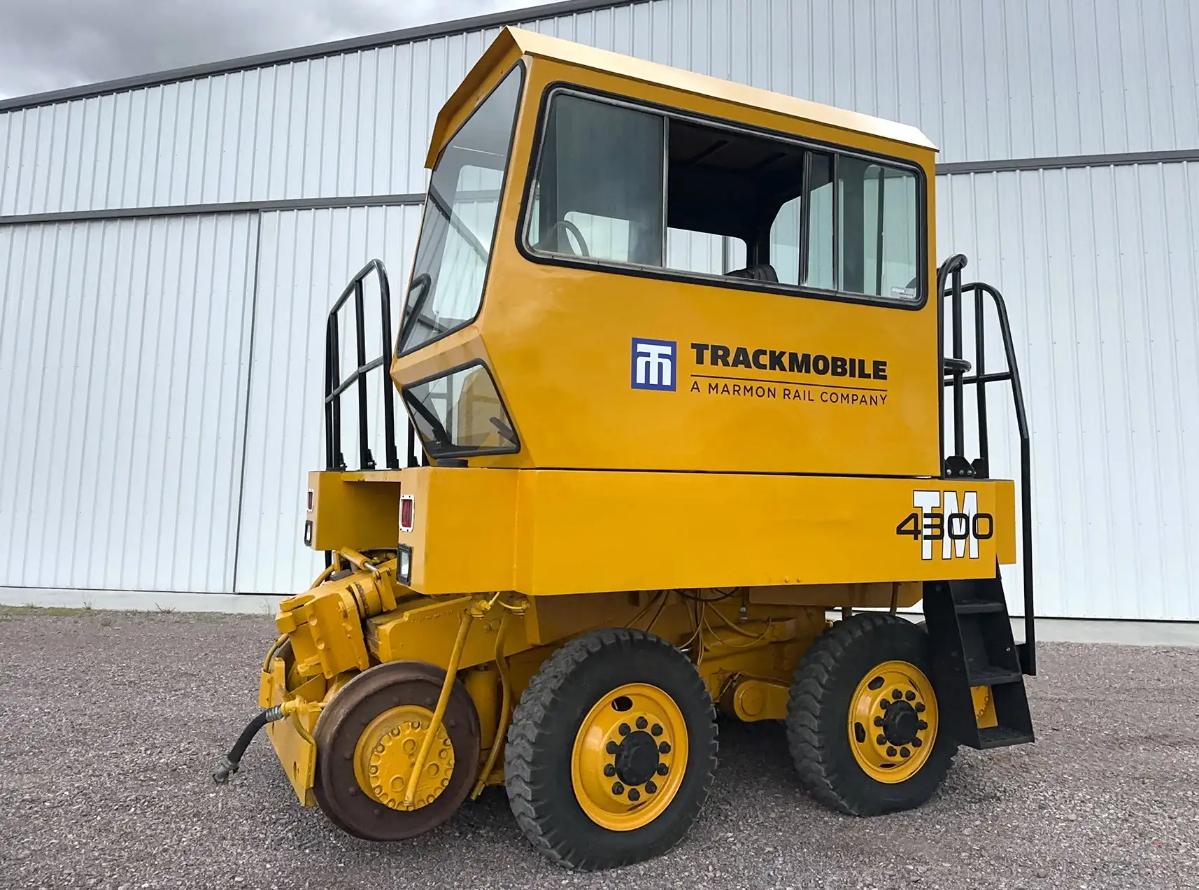 Used TRACKMOBILE 4300TM Locomotives Texas US | FMI Trading #1330319