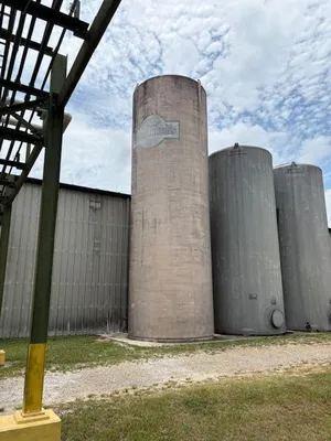 DAIRY CRAFT, INC. 30,000 GALLON Stainless Steel Tanks | Perry Equipment (2)