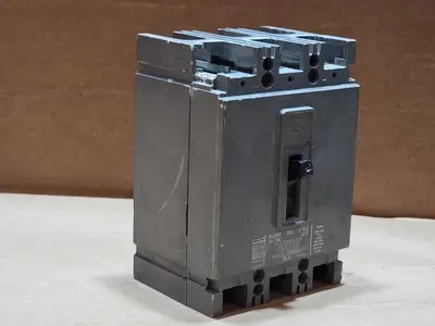 Used WESTINGHOUSE HFB3060 Switchgears British Columbia CA | Lenmark #835597