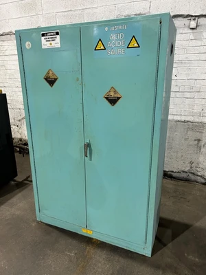JUSTRITE 2-DOOR ACID STORAGE CABINET