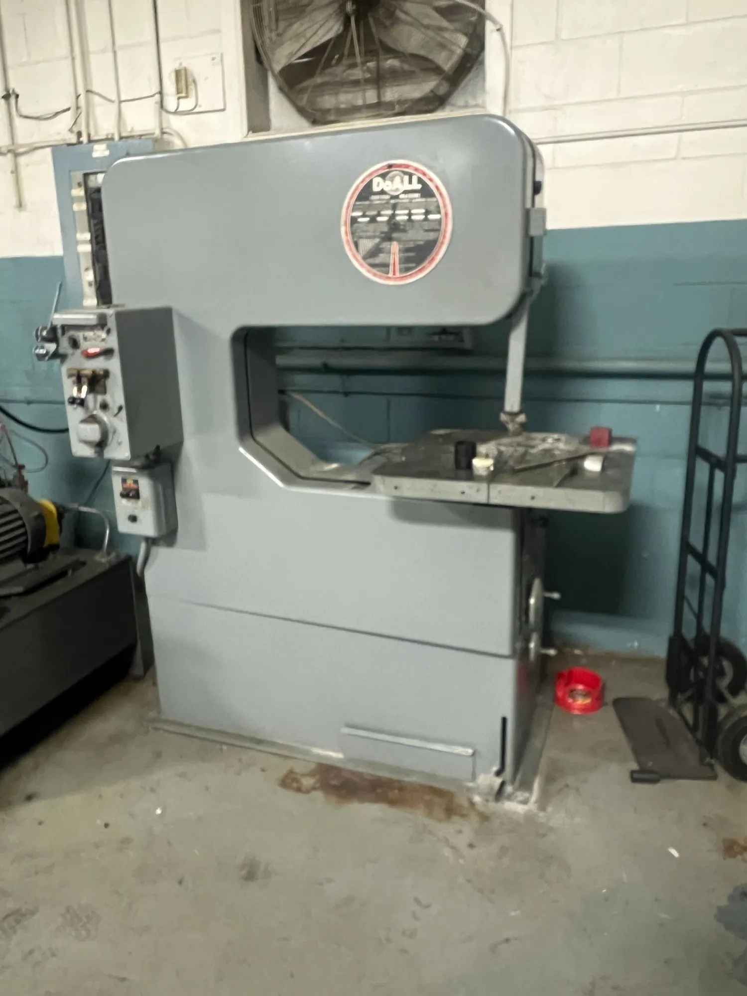 Used DO-ALL 3012-U Vertical Band Saws Michigan US | Universal Press & Machinery (UPM) #1367190