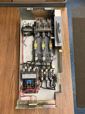 Used ALLEN-BRADLEY 2112B-DAB-6-26 Starters | Surplus Asset Holdings #1205172
