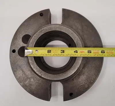 8" FACE PLATE W/ L-0 MOUNT, OVERALL DIAMETER: 8”, CENTER HOLE OD: 4.5”, CENTER HOLE ID: 3.25"