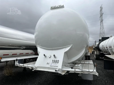 Used 1966 LUBBOCK _UNKNOWN_ Tanker Trailers Indiana US | Lakeshore Equipment Sales #1546594