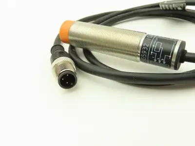 IFM Efector IG5932 Proximity Sensor Switch Capacitive 18mm IGA3008-ANKG Lot of 2