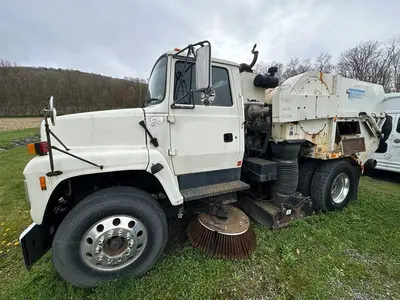 Used 1997 FORD L900 Street Sweeper Pennsylvania US | Proxy Equipment #1385051