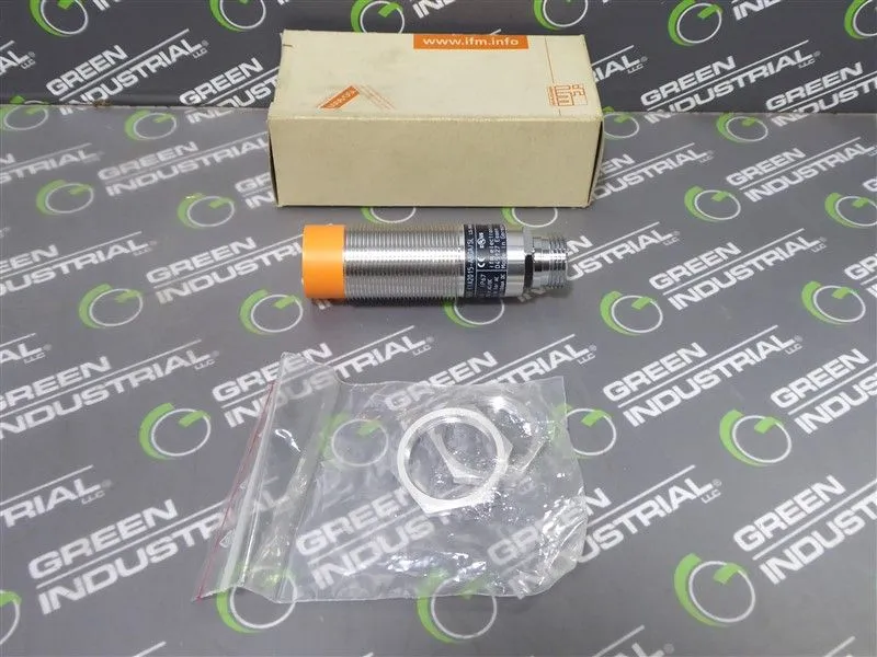 ifm efector 100 II0263 Inductive Proximity Switch IIA2015-AB0A/SL/LS-300BL New NIB