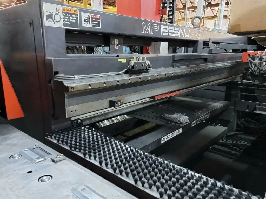 USED 2001 AMADA MP1225 - NJ