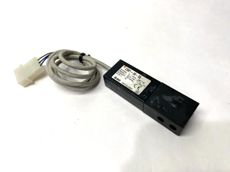Used SMC VACUUM SWITCH 12-24VDC MISSING O-RING Relays & Switches | Maverick Industrial Sales #1101693