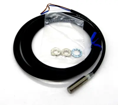 NEW OMRON E2E-X5MB1DL12 2M PROXIMITY SENSOR E2EX5MB1DL12