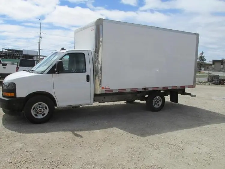 Used 2022 GMC SAVANA 3500 Box trucks Manitoba CA | Conquest Truck & Auto Sales #1421349