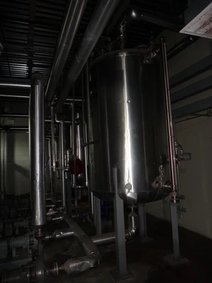 664 Gallon 304 Stainless Vertical Tanks