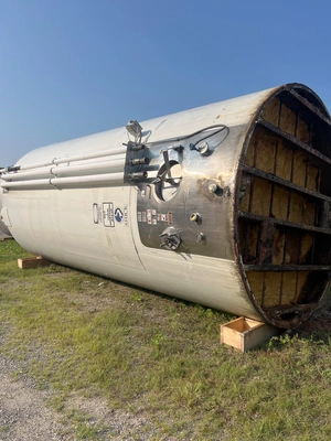 2005 WALKER STAINLESS 10,000 GALLON Stainless Steel Tanks | Perry Equipment (11)