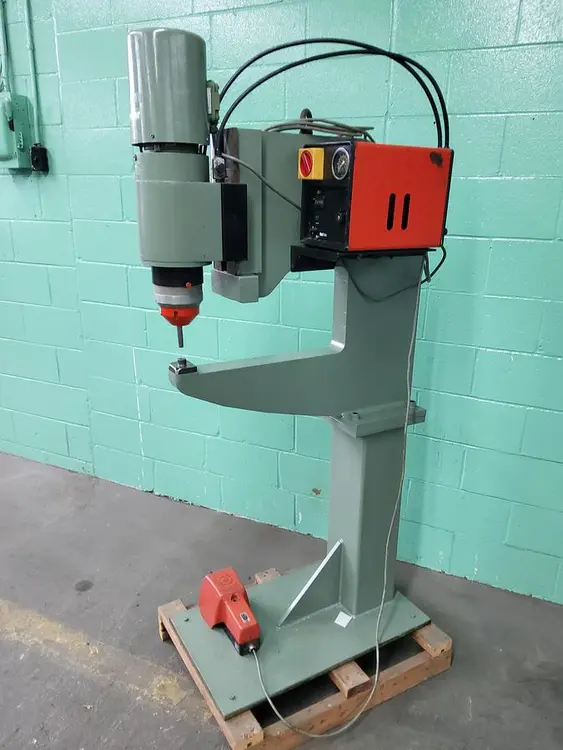 Used BRACKER ORBITAL RNFS 280 Rivet Spinners / Orbital CA | B & B RIVET MACHINE #877438
