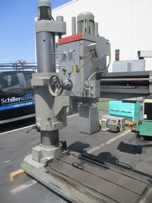4' -12" Clausing, radial drill