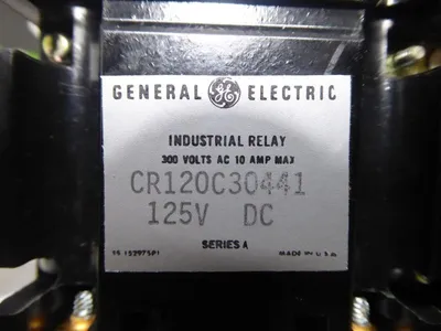 General Electric CR120C30441 Relay Ser.A 10 A 300 V 125VDC Coil New NIB