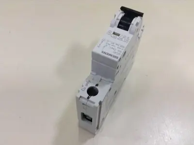 USED SIEMENS 5SJ4110-7HG40