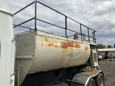 Used 1997 VOLVO WG64T Water Trucks Michigan US | Miedema Asset Management Group #1304692