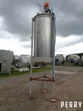 _UNKNOWN_ 1,700 Litre Stainless Steel Tanks | Perry Equipment