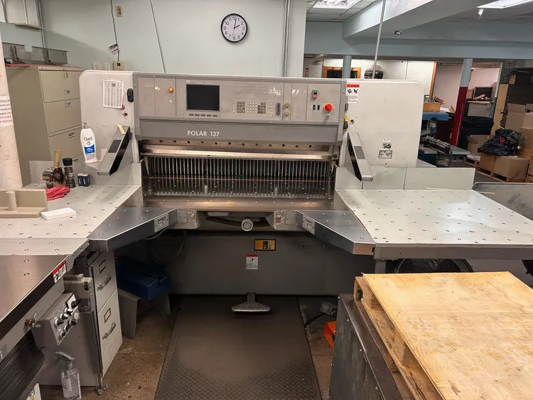 Used 2002 POLAR 137 ED Paper Cutters New Jersey US | Holland Graphic Equipment USA #505926