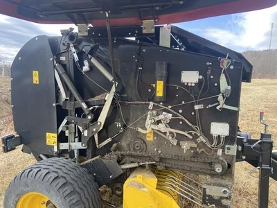 Used 2024 NEW HOLLAND RF440 UTILITY Square Balers Maine US | Beauregard Equipment #1511360