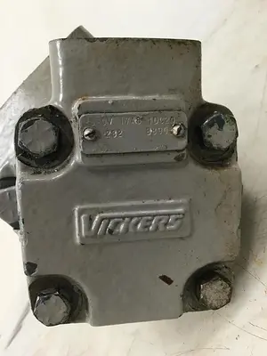 USED VICKERS 2520V17A81DC20