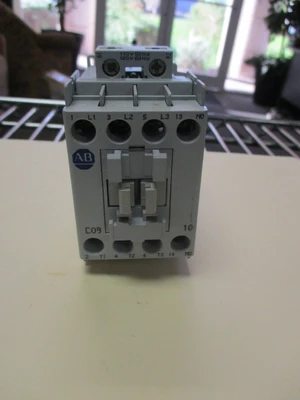 USED Allen-Bradley 100-C09*10 Ser A