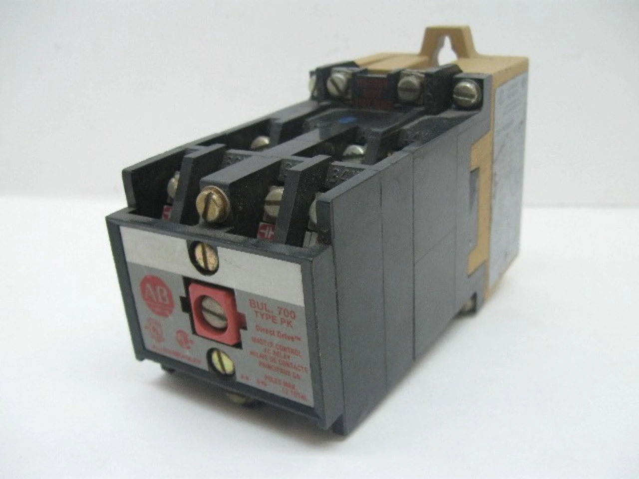 USED ALLEN BRADLEY 700-PK800A1