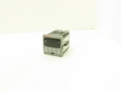 Honeywell DC2500-E0-0L00-100-00000-00-0 UDC2500 Temperature Controller Module