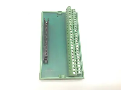Used Phoenix Contact UMK-SE 11,25 Terminal Blocks Michigan US | Maverick Industrial Sales #1394360