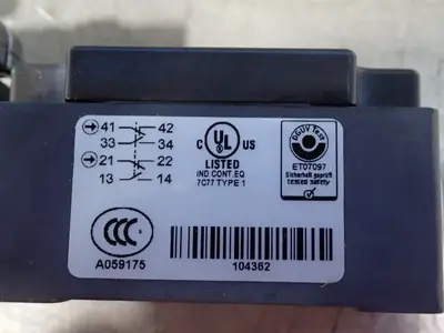 USED EUCHNER 090747