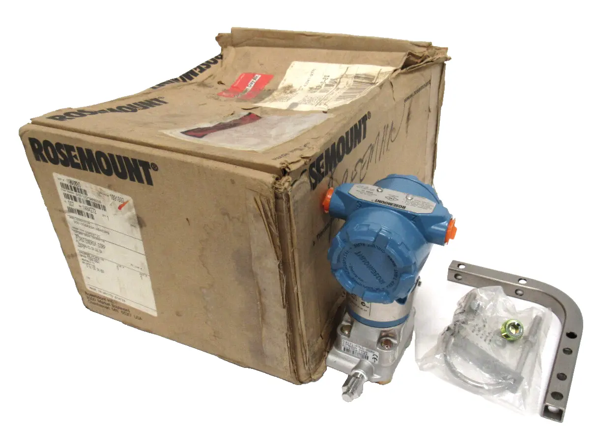 NEW ROSEMOUNT 3051CD2A22A1AB4E5P9 PRESSURE TRANSMITTER
