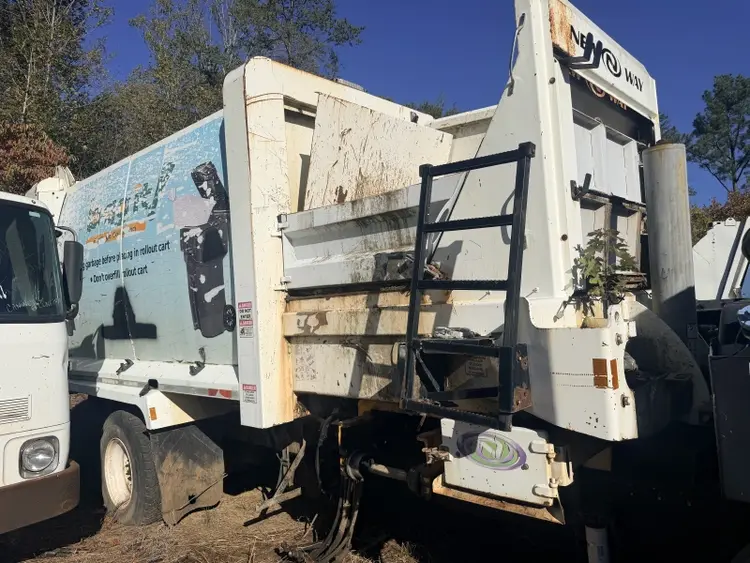Used 2016 NEW WAY GARBAGE Garbage trucks North Carolina US | Levan Equipment #1573962