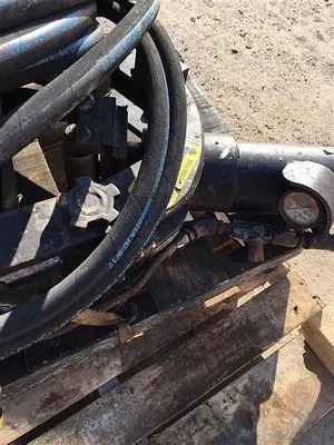 New | in-Stock AFTERMARKET HYDRAULIC SPINNERS, CYLINDERS, AND HOSE PACKAGE Hydraulic Cylinders Pennsylvania US | East West Machinery & Drilling #1416217