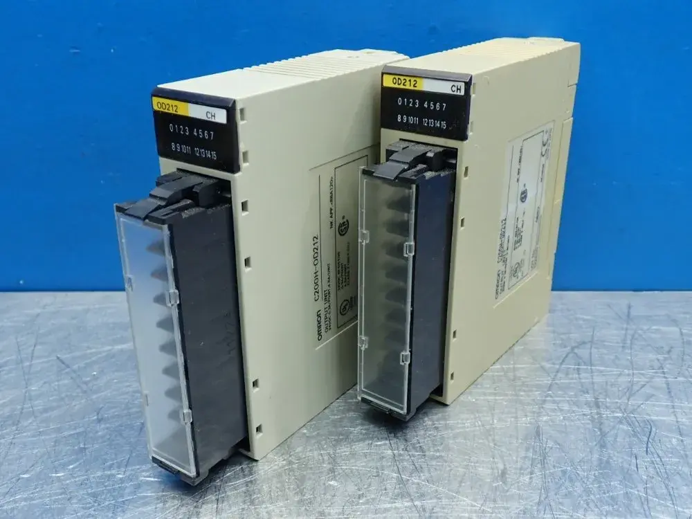USED OMRON C200HOD212