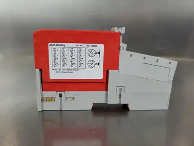 USED Allen-Bradley 1734-OB8S/B Safety Source Output Module w/1734-MB Base