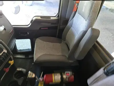 USED 2014 KENWORTH T800