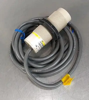 Omron E2K-X15MY1 Proximity Sensor Loc5C18