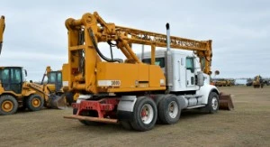 USED 2016 Kenworth T300