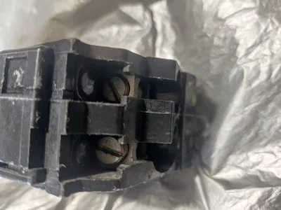 USED SQUARE D Q1B235VH