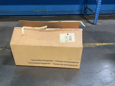 Used SCHNEIDER ELECTRIC ASH819209 PLC Chassis Ohio US | HGR 24 #1406243